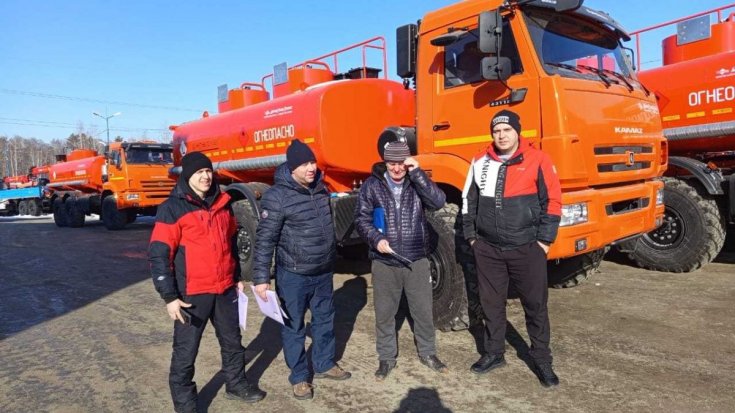 Купил автотопливозаправщик  АТЗ-11-2Б Камаз 43118 ДОПОГ, УВЭОС (3 ед.) + автотопливозаправщик АТЗ-11Б Камаз 43118 ДОПОГ