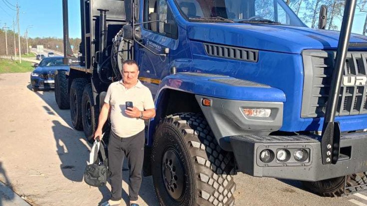 Купил лесовоз с манипулятором ВМ10-74 УСТ 5453 Урал NEXT 5557-74, роспуск лесовозный ПРЛ 11-УБ УСТ-94652