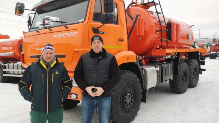 Купил автоцистерну АКН-10 КО-505 Камаз 43118 ДОПОГ, УВЭОС, ревизионный люк