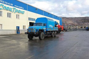 Фургон Урал ПАРМ с краном-манипулятором ИМ-95
