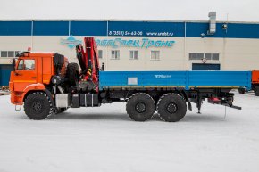 Автомобиль бортовой контейнеровоз с КМУ ИМ-320 УСТ-54531J Камаз 43118-50  сп.м