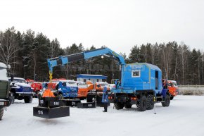 Передвижная авторемонтная мастерская (ПАРМ) Урал с КМУ ИМ-95