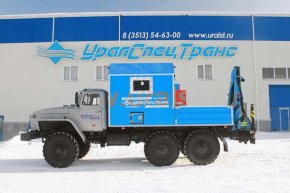 Автофургон Урал с КМУ
