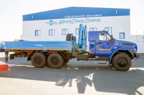 Грузовой бортовой автомобиль Урал 4320-72Е5 с КМУ ИМ-180